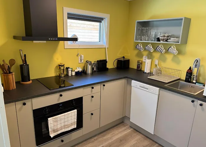 Chalet Tinyhouse With A Waterfall View